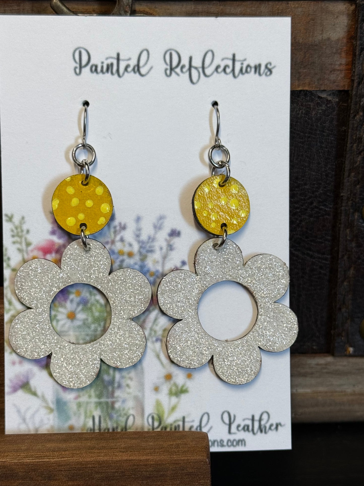 Shimmery Daisy Earrings