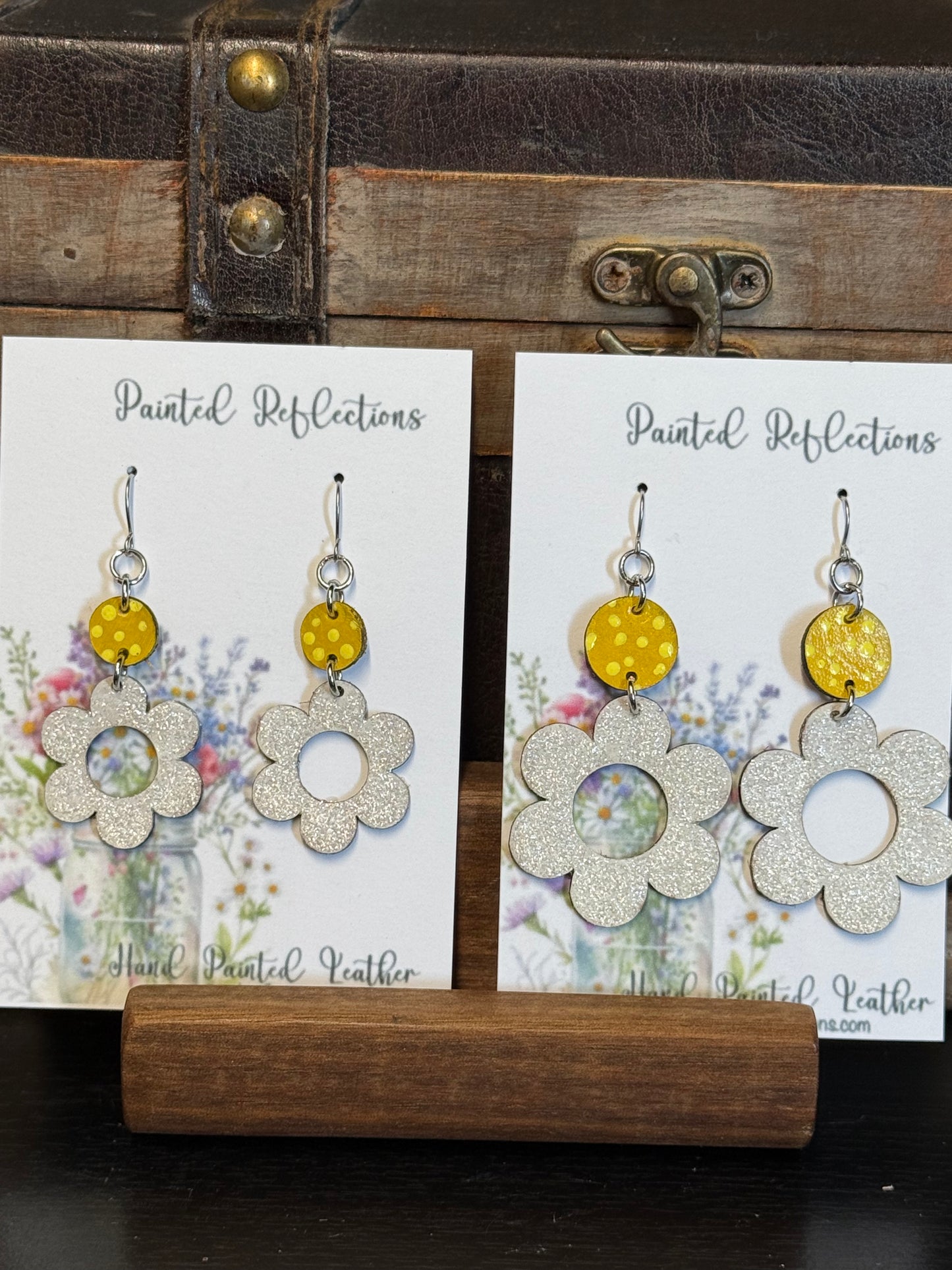 Shimmery Daisy Earrings